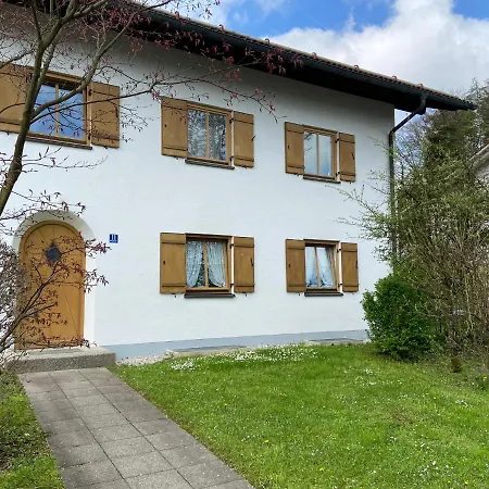 Modern Eingerichtete Wohnung Mit 2 Schlafzimmern Bergen  Buitenkant foto