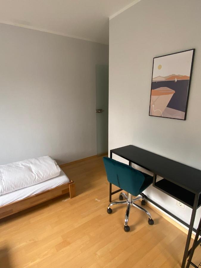 Modern Eingerichtete Mit 2 Schlafzimmern Appartement Bergen (Bavaria)