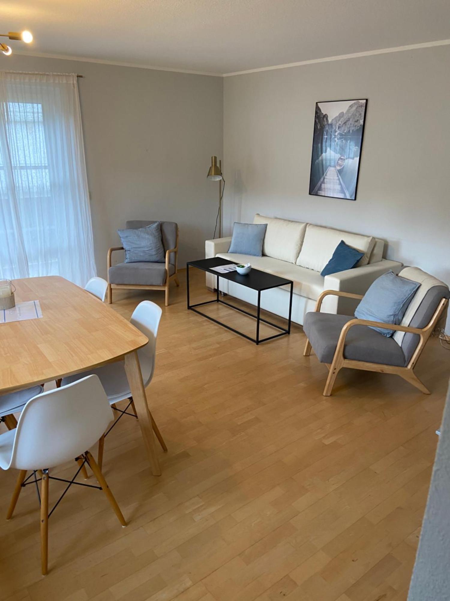 Appartement Modern Eingerichtete Mit 2 Schlafzimmern Bergen (Bavaria)